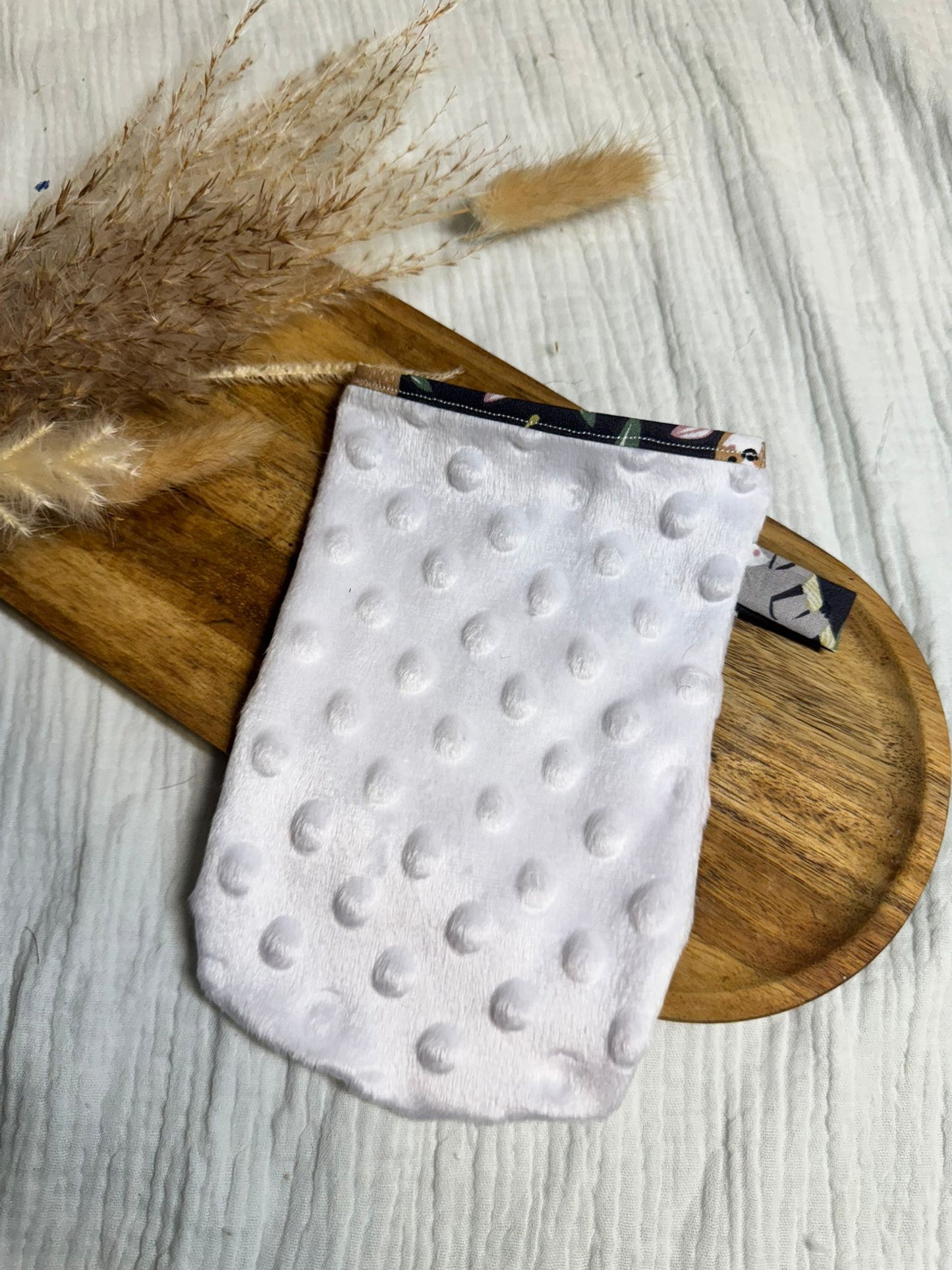 Gant démaquillant (démaquille que avec de l’eau)